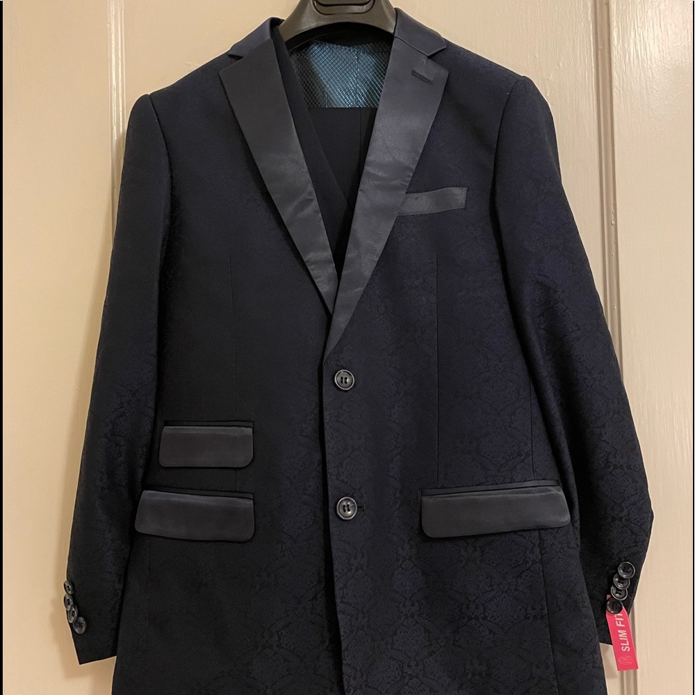 Isaac Mizrahi Boy’s Navy Satin 3 Piece Lapel Suit size 14